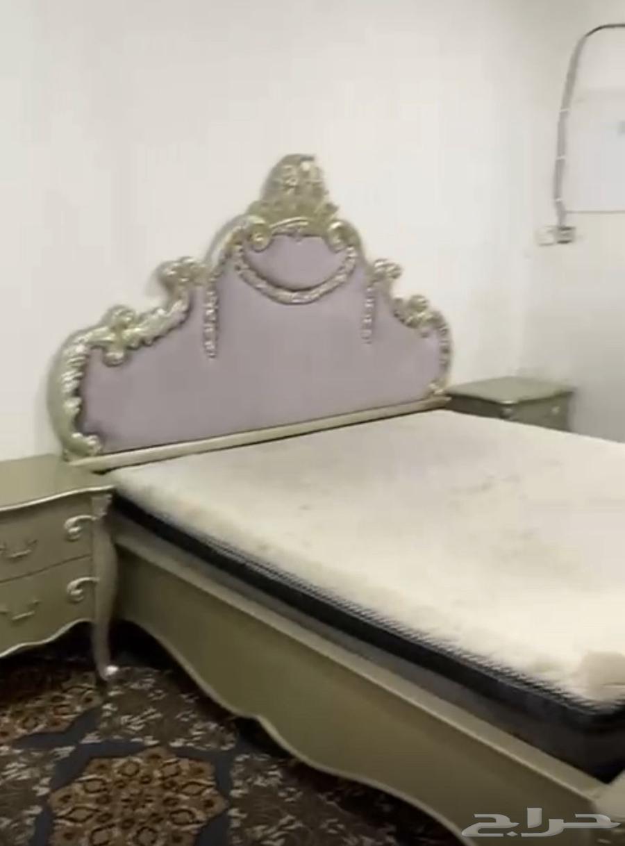 غرفة نوم شبة الجديدة نظيفة وزينة64627151328641113