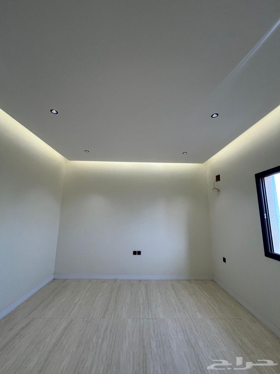 ادوار متكرره فاخرة للبيع بمساحات كبيرة64148252948738112