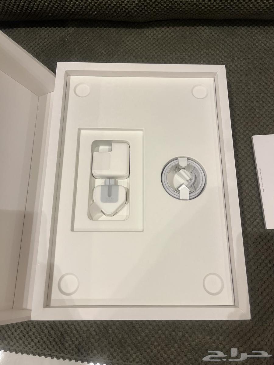 كمبيوتر ابل جديد لم يستخدم64623146696321114