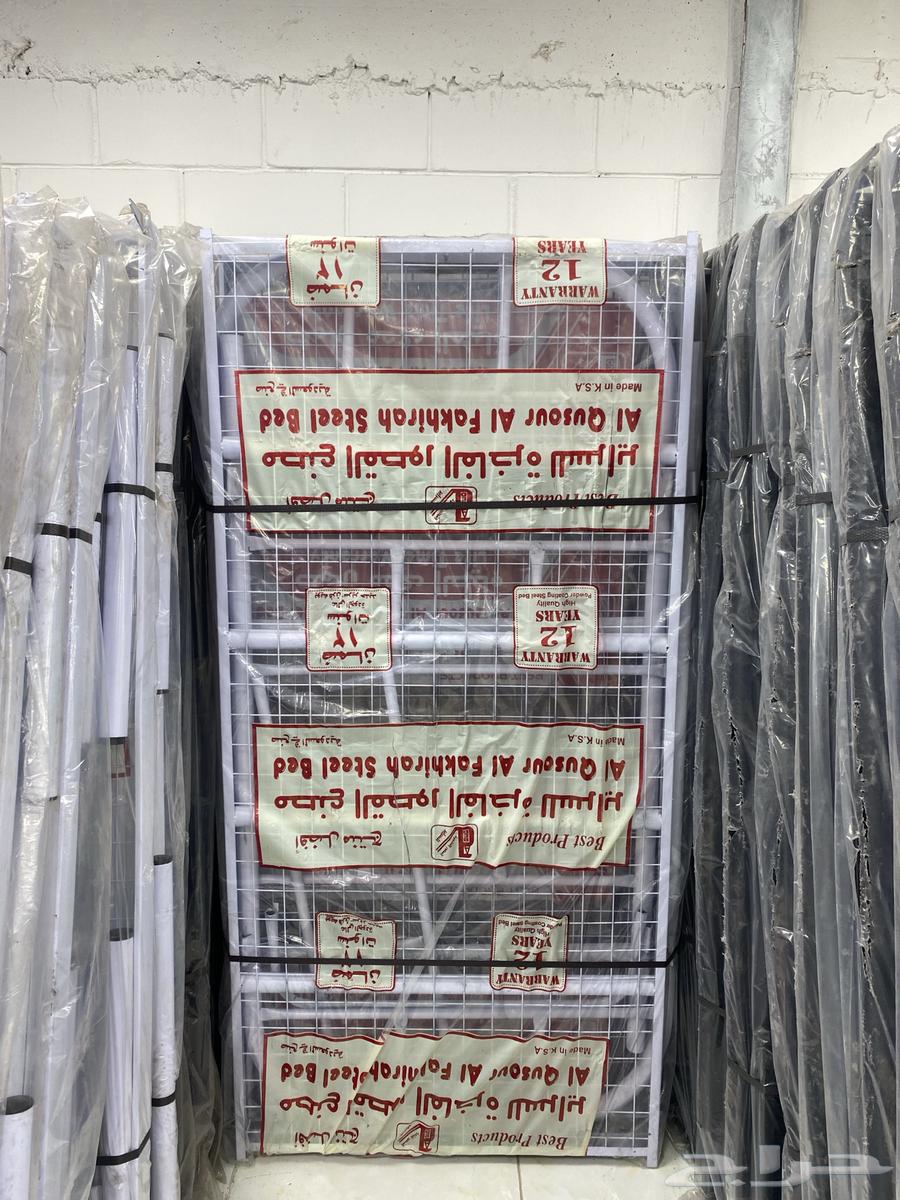 Single and double iron bunk beds, medical mattresses, blankets, pillows, iron wardrobe64413422865923113