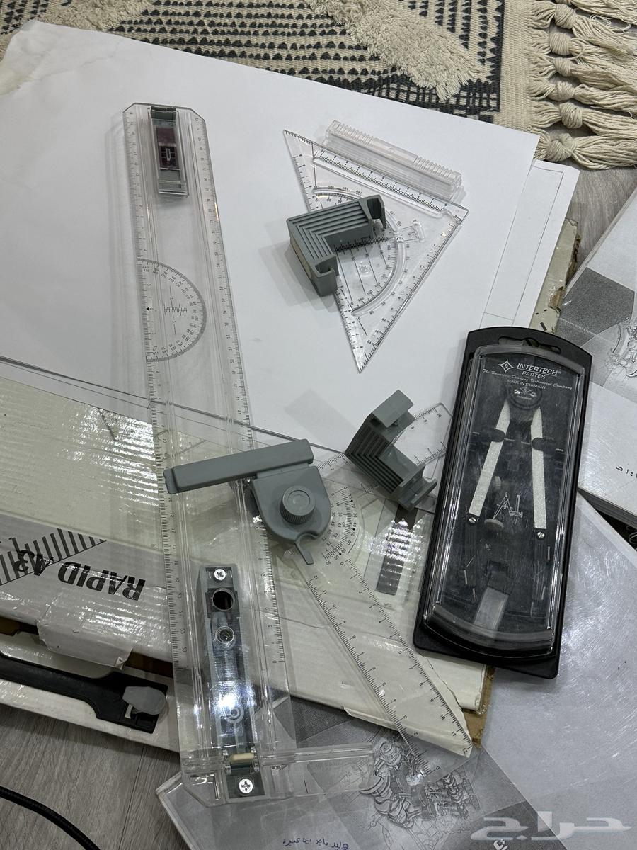 كتب تخصص ميكانيكا دبلوم مع سبوره مع اغراضها64626864823554111