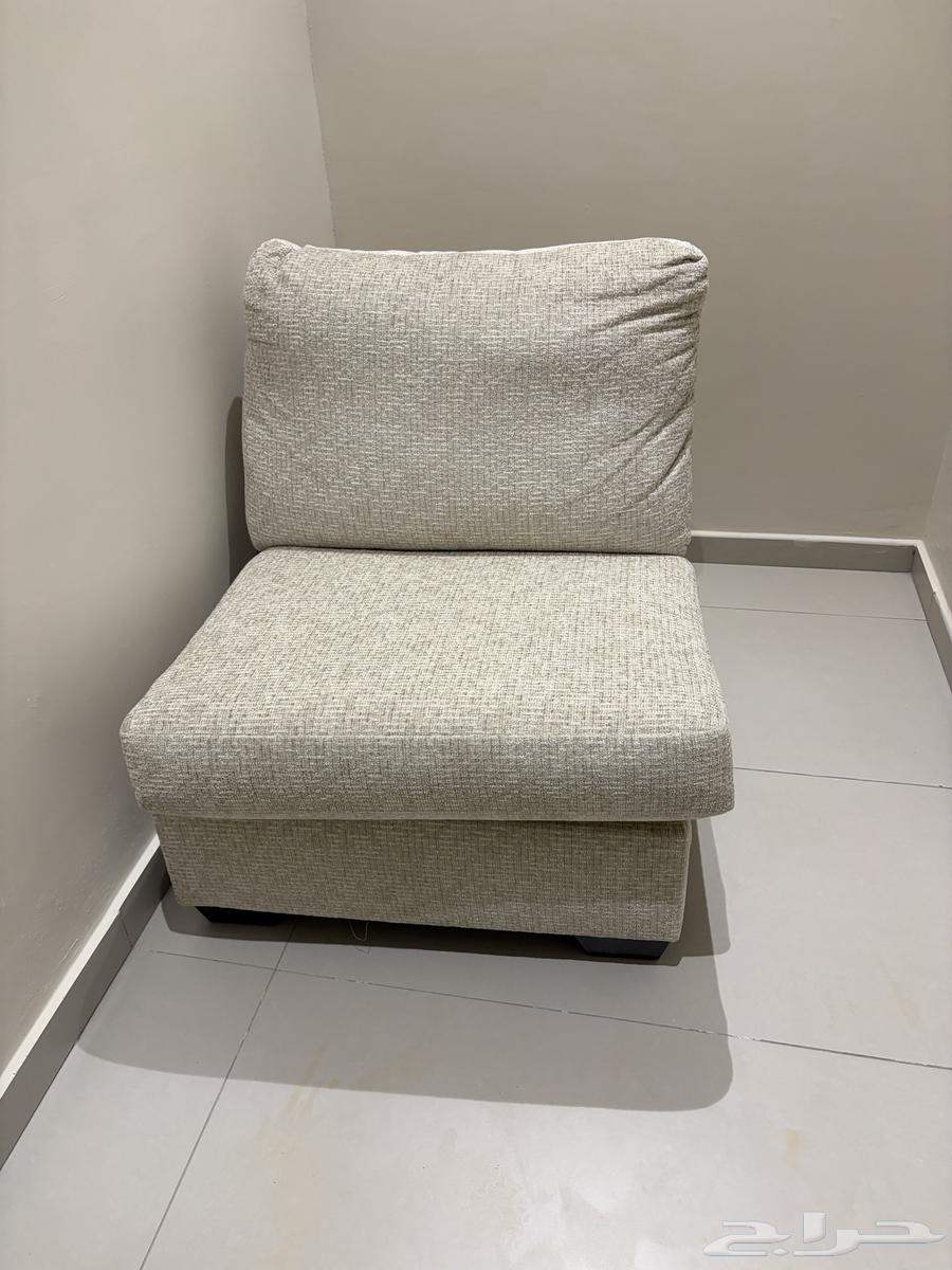 للبيع قطعة كنب اشلي64558836637826112