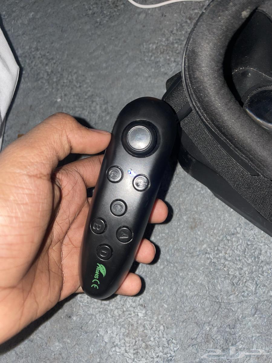 VR على السوم ما فيها ولا خدش استعمال شهر وأقل يجي ريموت تحكم64635801321217112