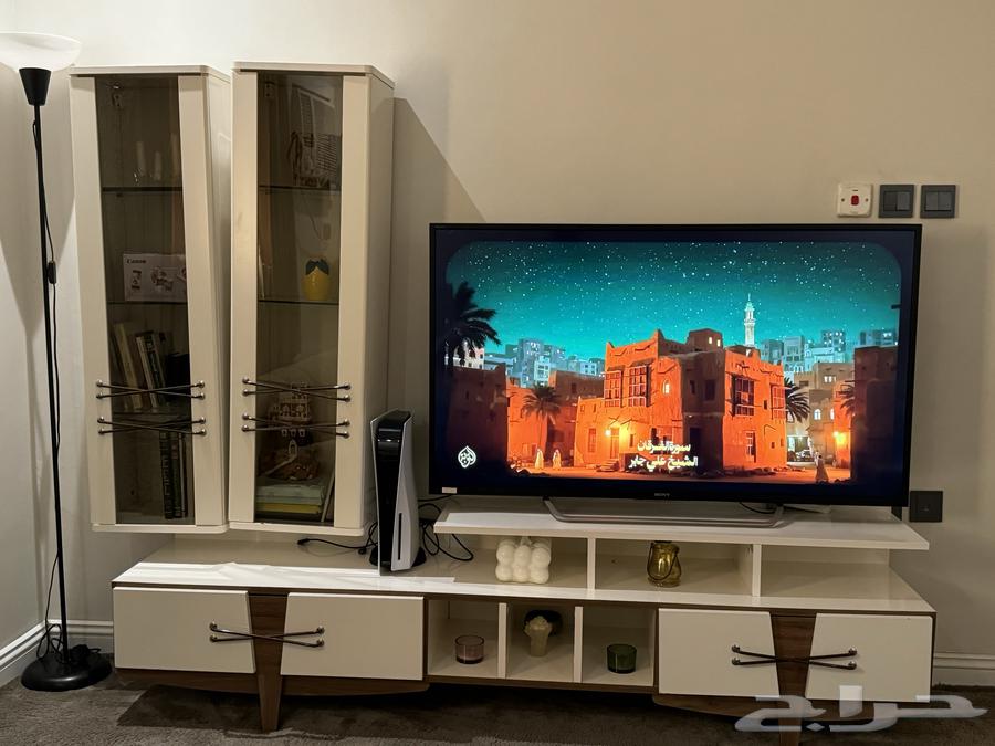 طاولة تلفزيون64633682526722110