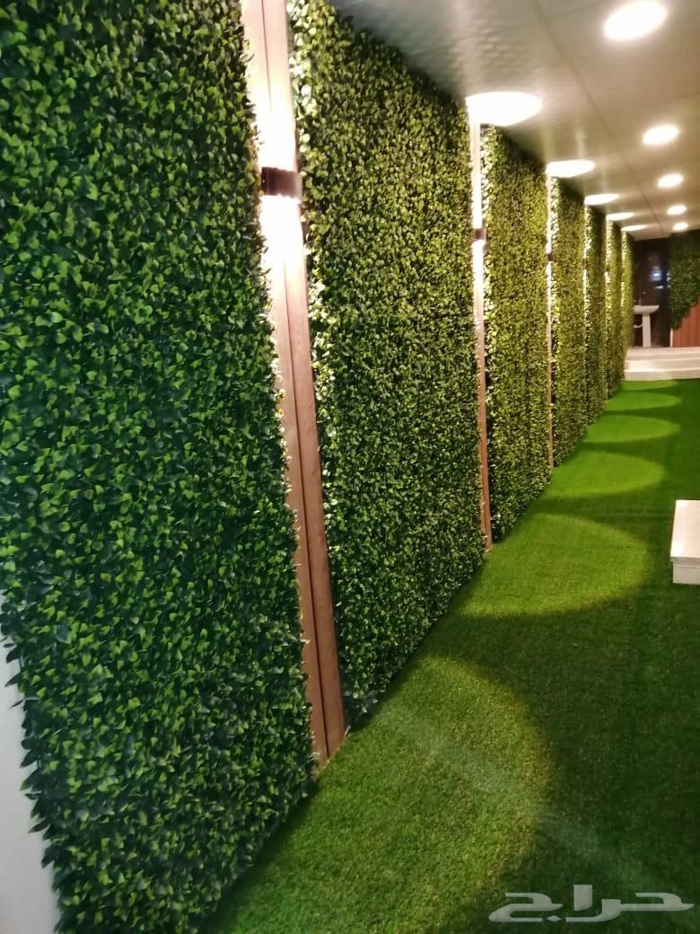 Artificial grass, shades, seating areas, and fountains64162069670403112