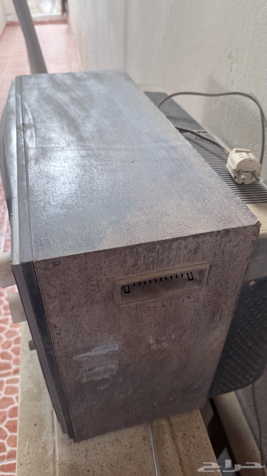 تلفزيون قديم تراثي64638583050882114