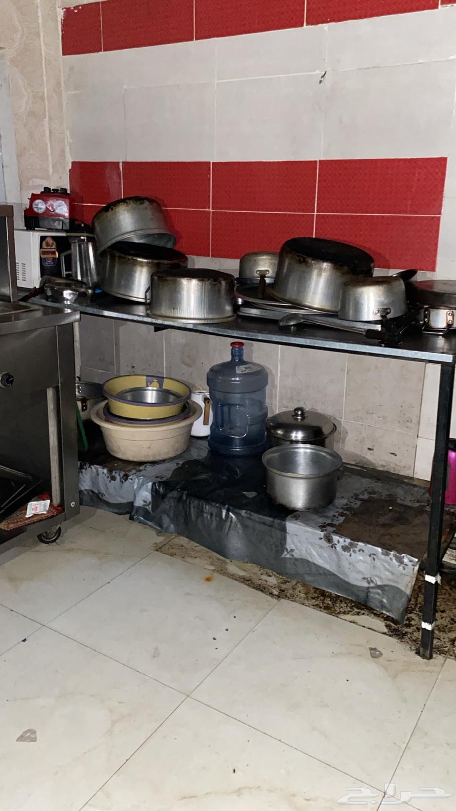 للبيع اغراض مطعم كامل منطقة حائل بحي النقره64582756601986114