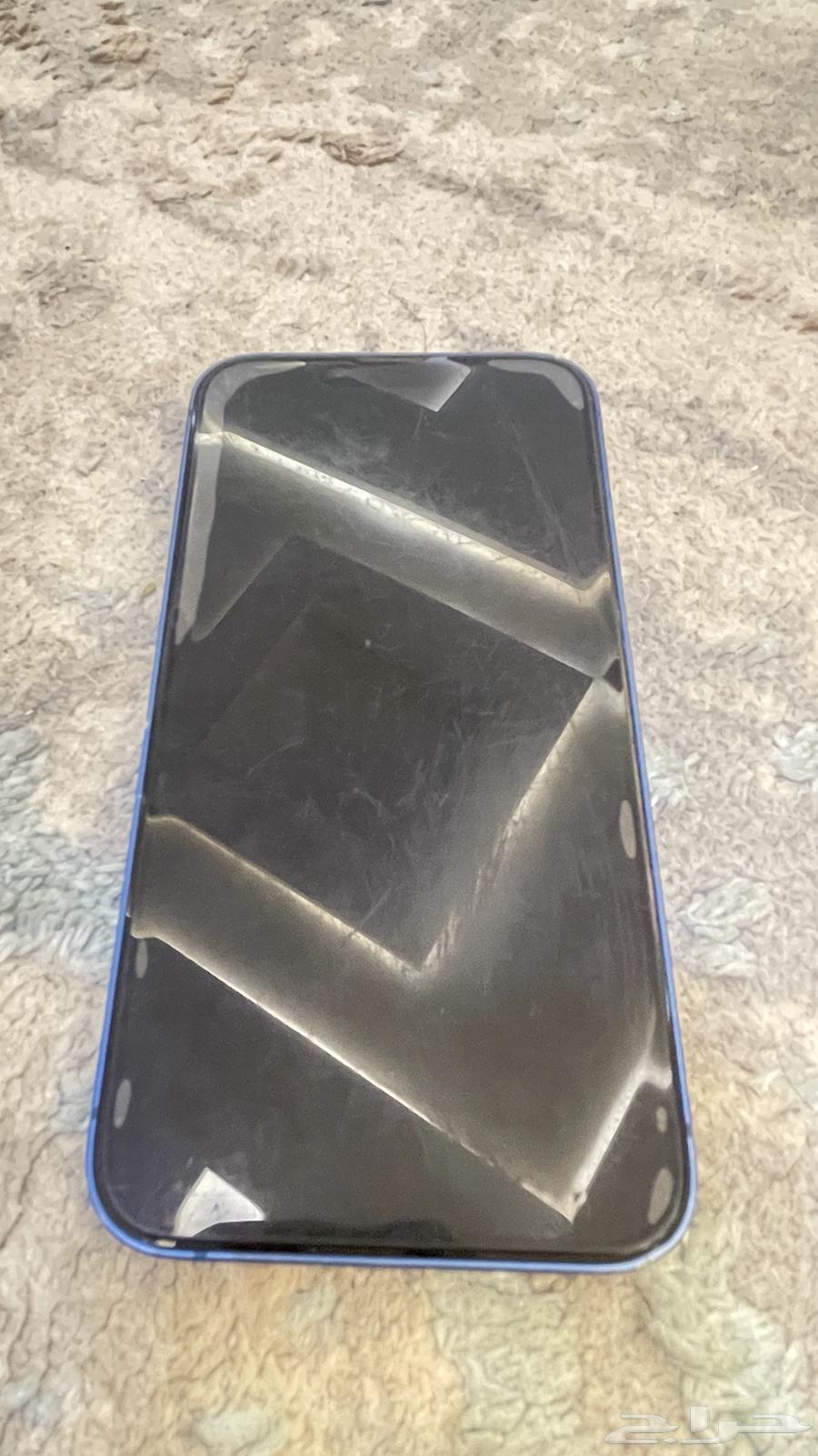 جوال 13عايدي المساحه128 مغيره الباطريه فيه كسر من ورا64645631415297111