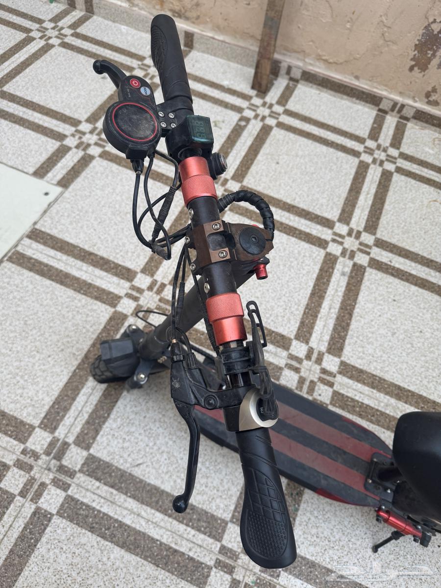 اسكوتر للبيع على السوم64639868344321111