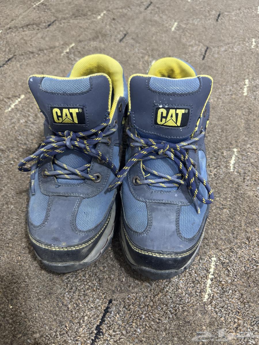 للبيع جزمة سفتي استعمال نظيف64498605153923113