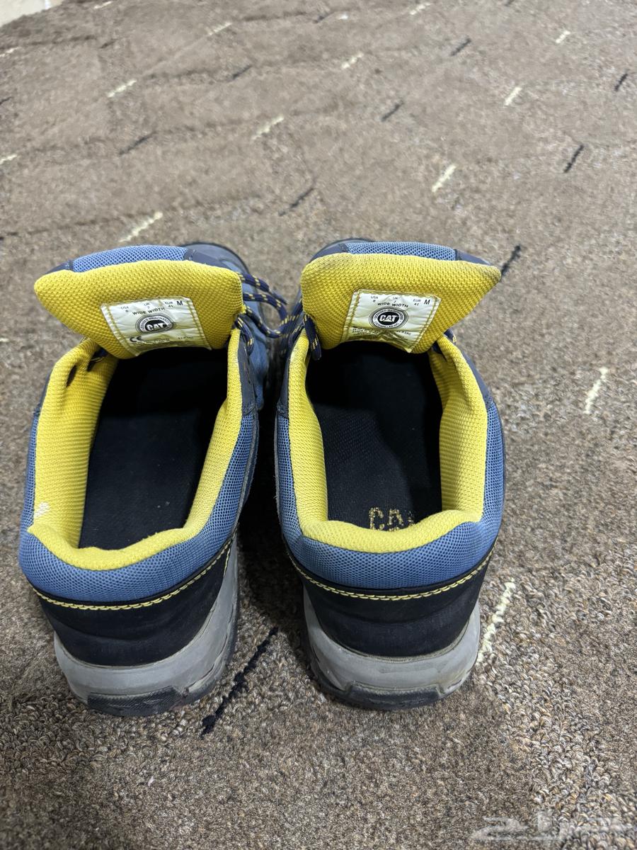 للبيع جزمة سفتي استعمال نظيف64498605153923114