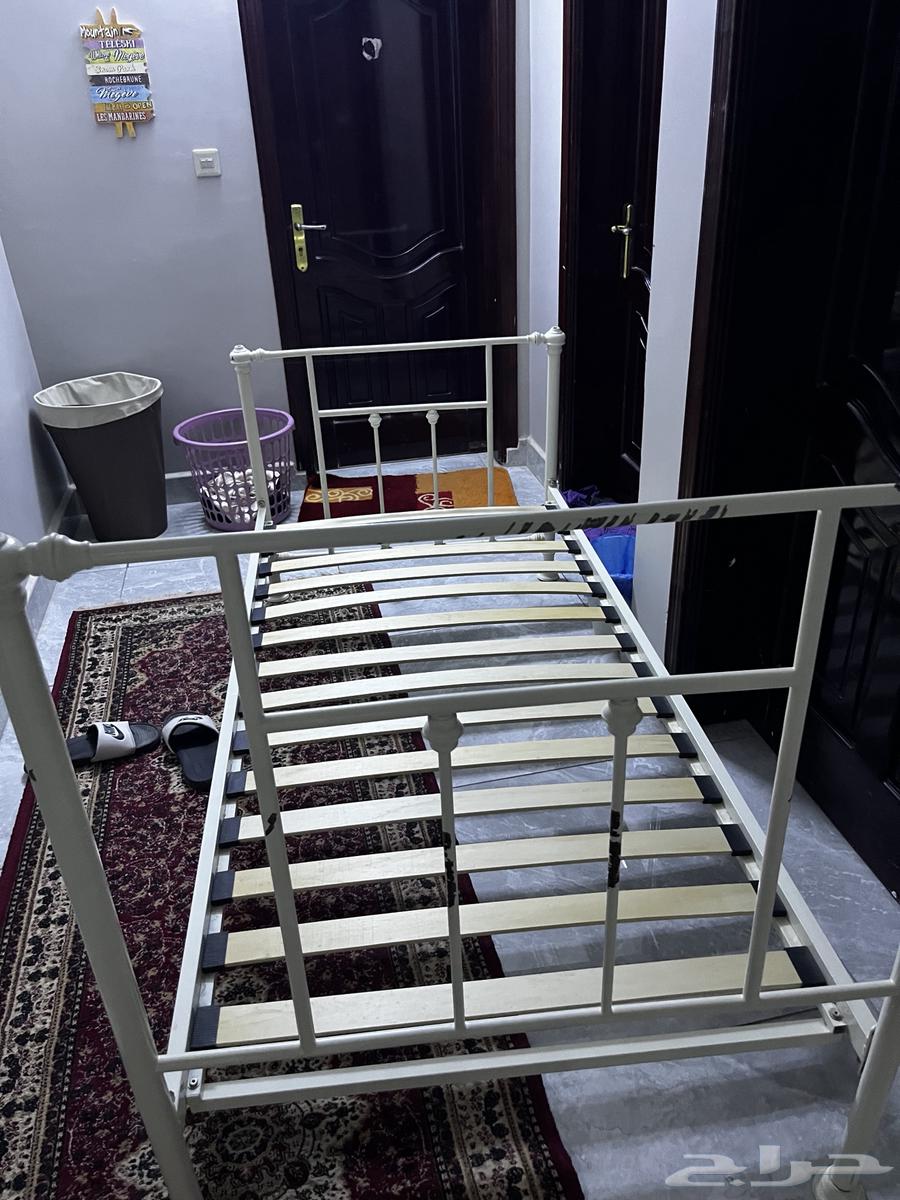 2 سرير حديد بحالة ممتازة64645130324225110