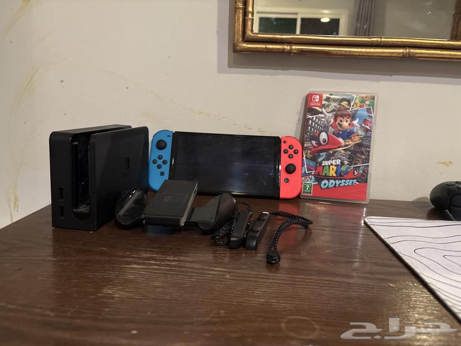 Nintendo سويتش معه كل أغراض كويسه مره و مع شريط ماريو64644505274882110