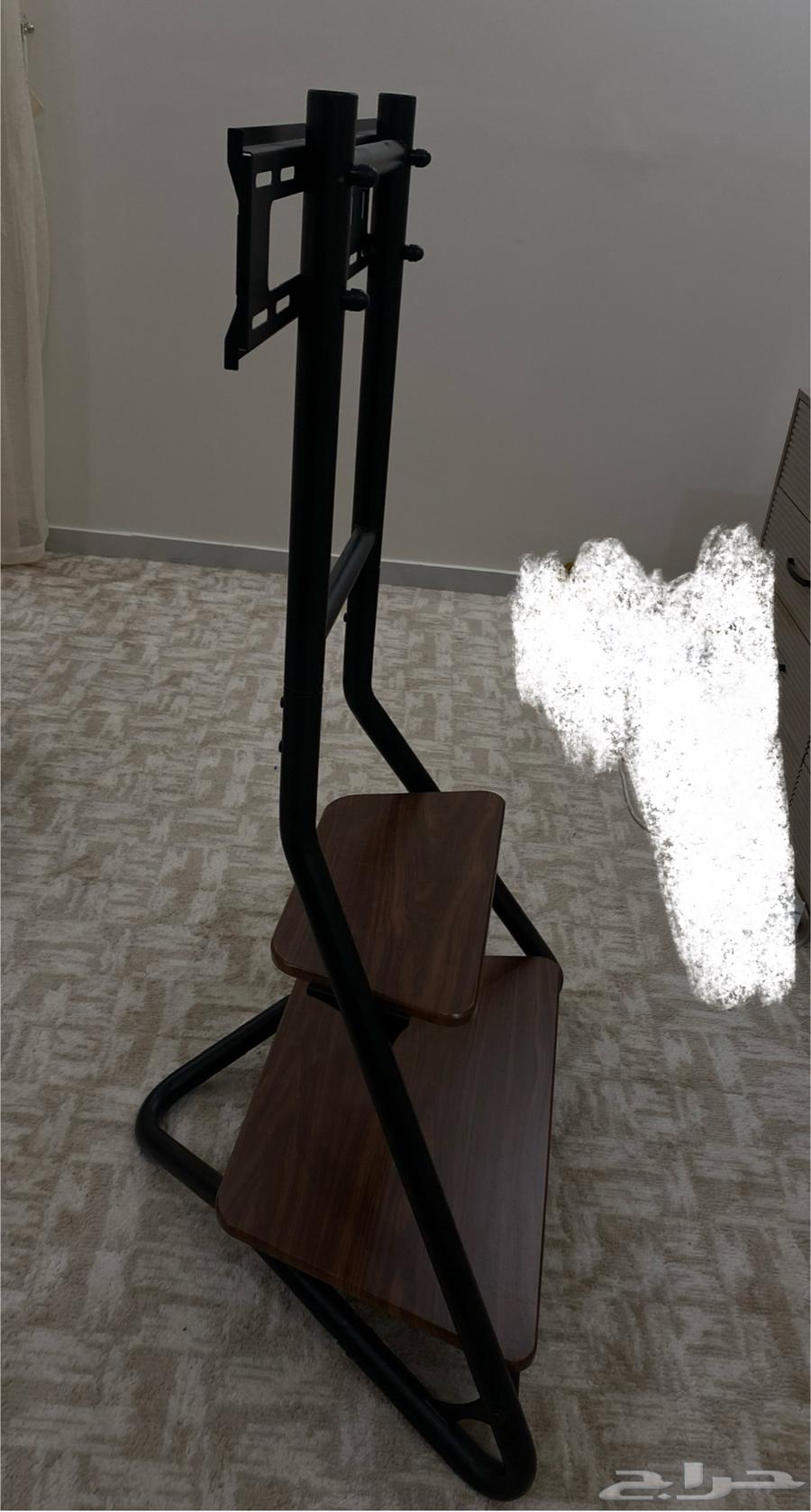 طاولة تلفزيون64637367736706110