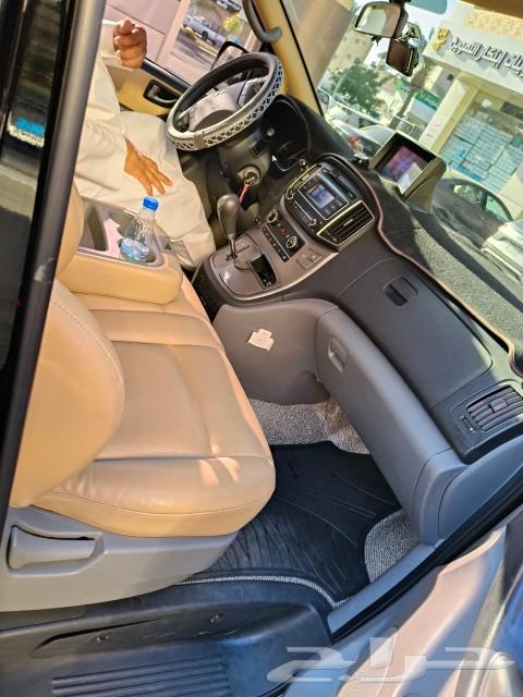 Starix Van VIP for Sale or Rent63616457301505114