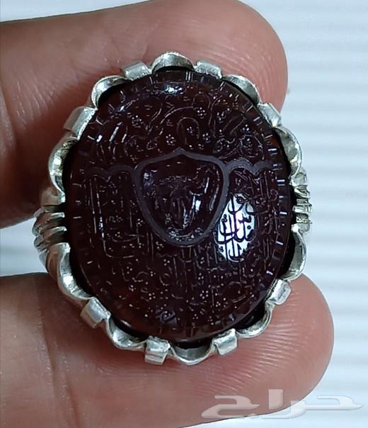 A carved Yemeni cornelian red agate ring63301280228866116