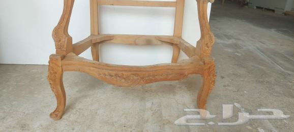 8 large-sized royal chairs, price per chair 150 SAR63299141687170111