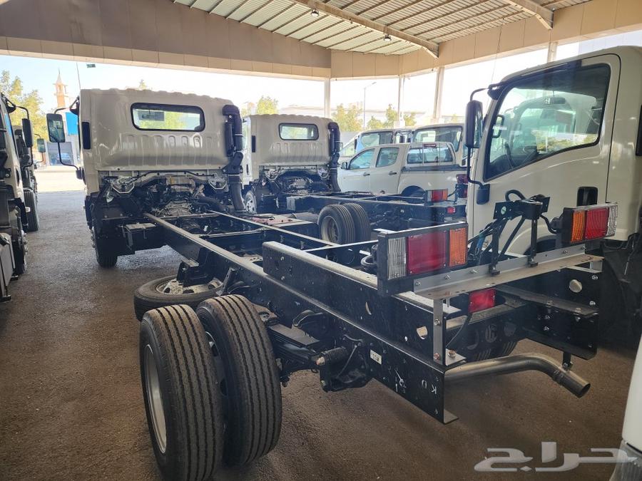 Isuzu Dina 6-ton short chassis and 5-ton long chassis63526590790274113