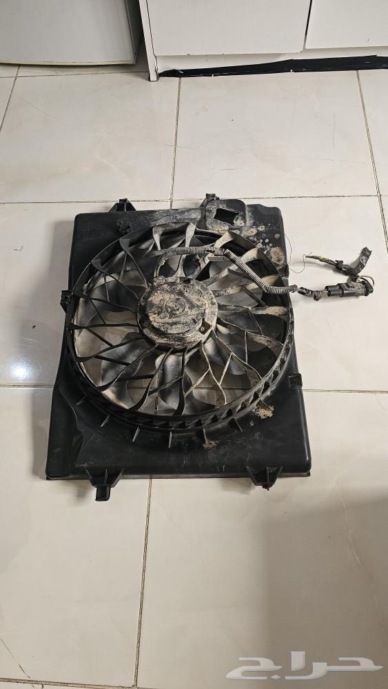 Mercedes E200 Abu Ayoun spark plugs and radiator fan63524279411713112