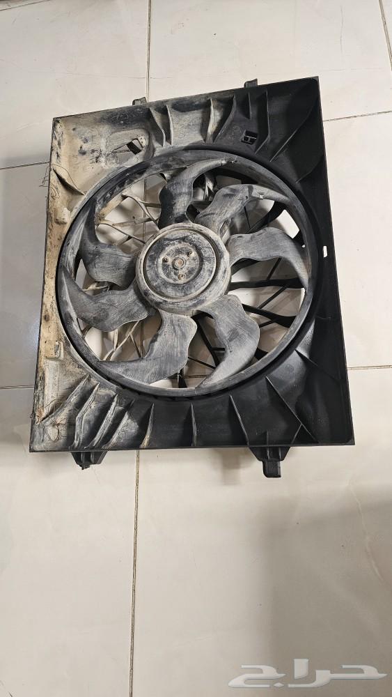 Mercedes E200 Abu Ayoun spark plugs and radiator fan63524279411713113