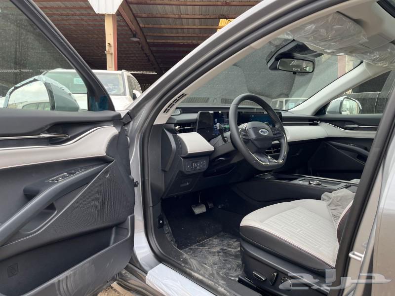 Arabian Sea Exhibition Ford Taurus Trend 202563527321931139114