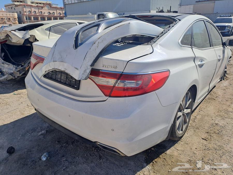 Azira 2014 spare parts only, not for sale63516918375298114