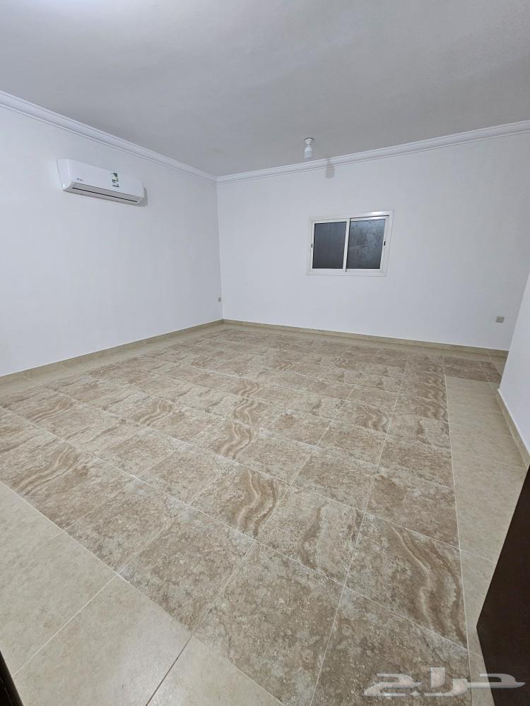 For rent: a floor with the roof and an independent entrance, in Al-Sahafa district63006285387393111