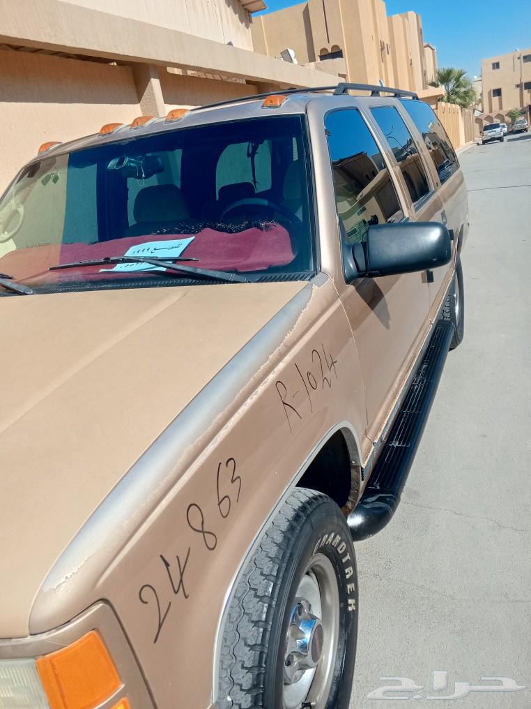 GMC Suburban Royal Golden63515343576962111