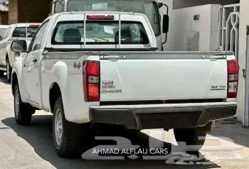 Isuzu D-Max. Two cars 202563499023910658112