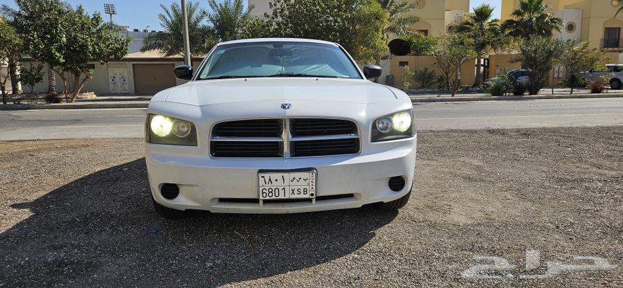 Dodge Charger 2010, white and clean, 6 cylinder63479257201154112