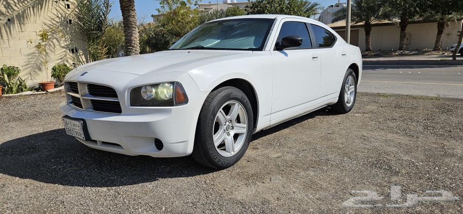 Dodge Charger 2010, white and clean, 6 cylinder63479257201154113