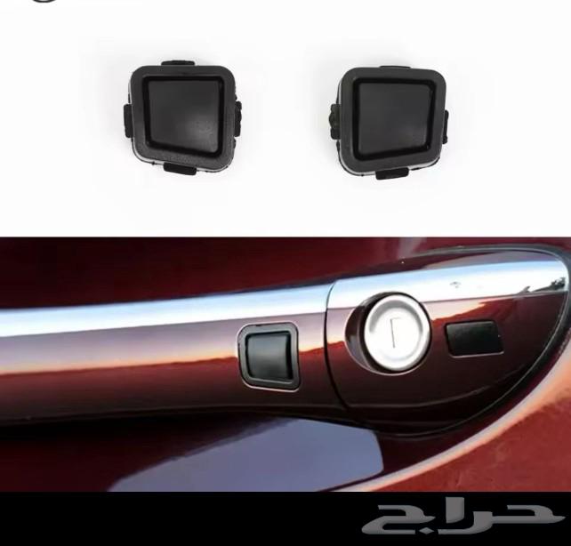Look at the fingerprint on the Mercedes door634773746176011113