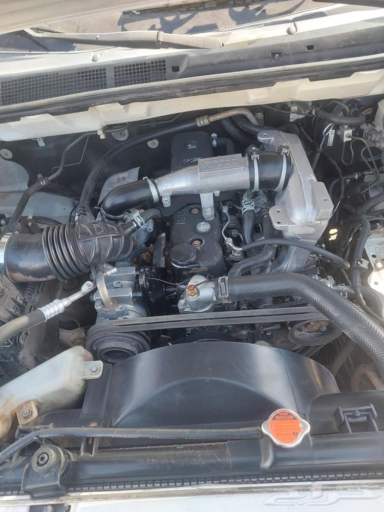 Isuzu diesel van with 2500 engine capacity63473737011073112