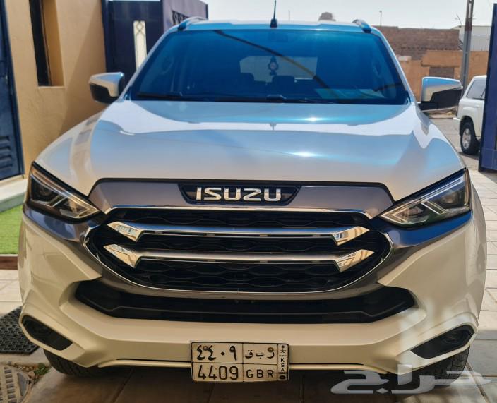 للبيع ايسوزو MUX نضيف جدا دبل ديزل خالي من السمكرة63470177060611111