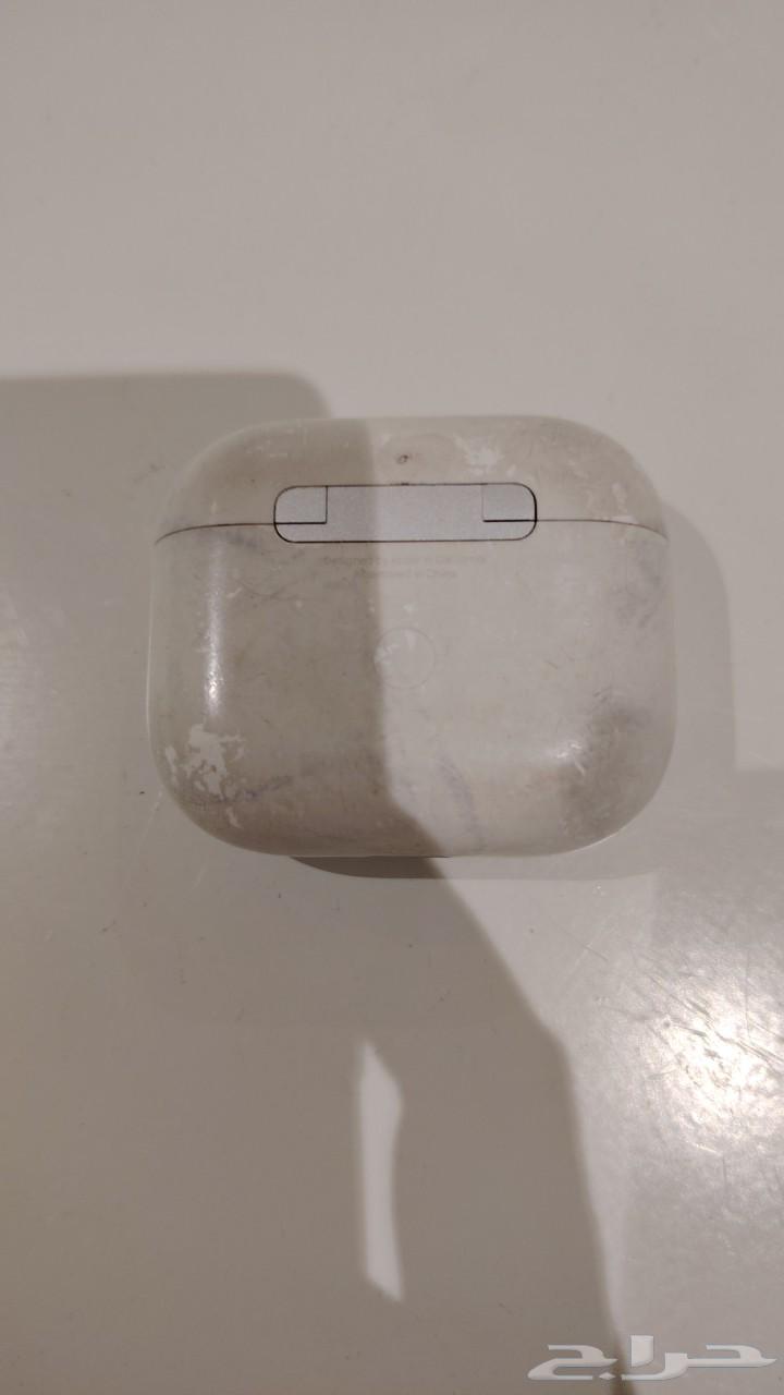 Apple earphones63268975612675114