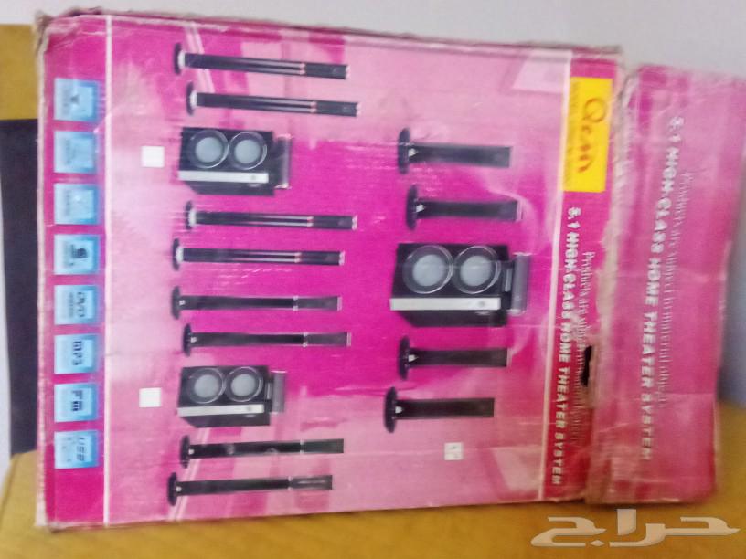 A new home theater that has only been used twice, consisting of a632693472171541128