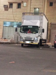 Moving furniture63007260673921112