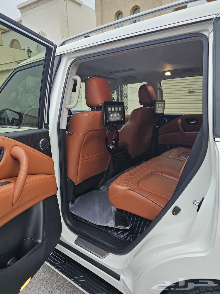 Nissan Patrol Platinum 2023, fully loaded, under warranty63433705795969111