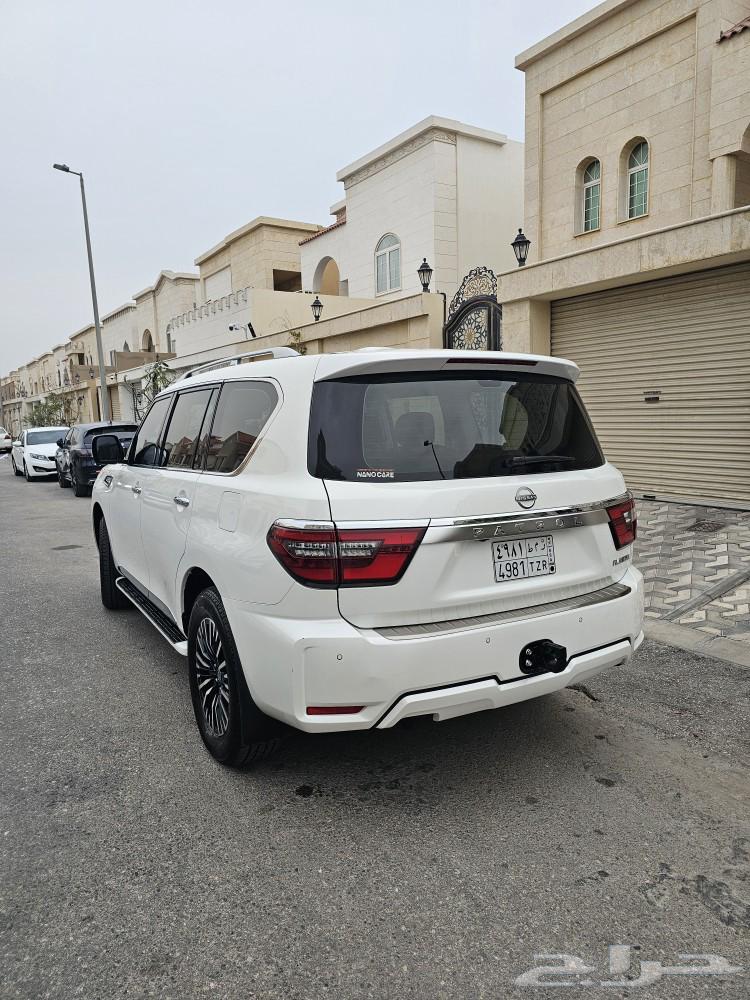 Nissan Patrol Platinum 2023, fully loaded, under warranty63433705795969114