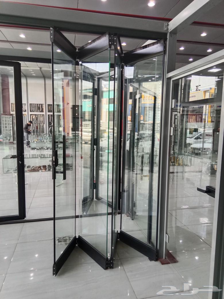 Scratch glass misleading stickers on glass maintenance of glass doors63007341277186111