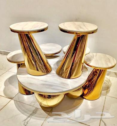 We have dining tables and other tables according to the request and shape63007451170817113
