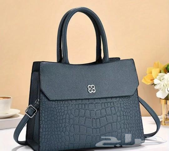 شنط. وبوتات. احذيه بناتي ونسائي بسعر مخفض63317008377858112
