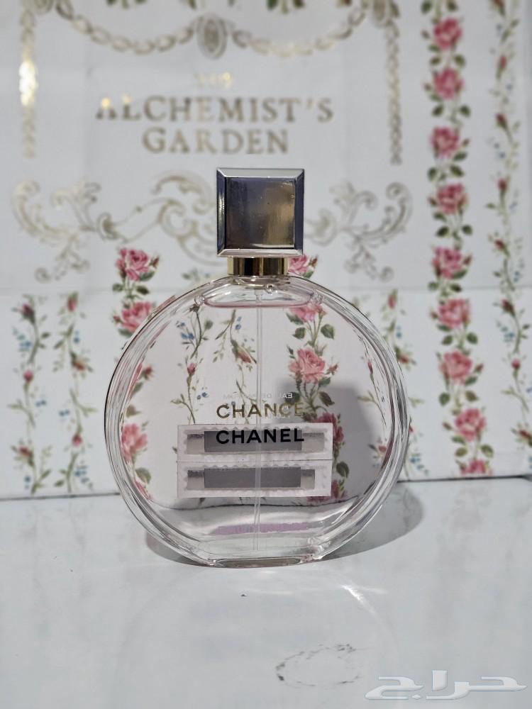 Ben Hail for original perfumes and makeup at an imaginary price63316598331905114