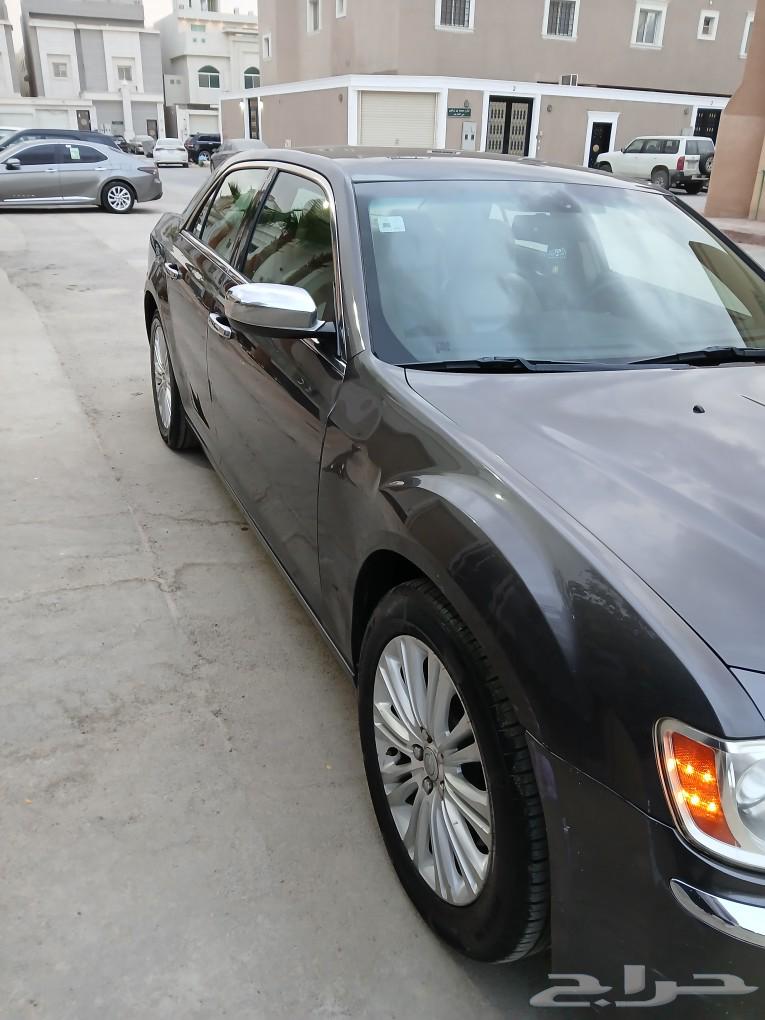 Chrysler 2013 C300 for exchange with a motorcycle63617081654403113