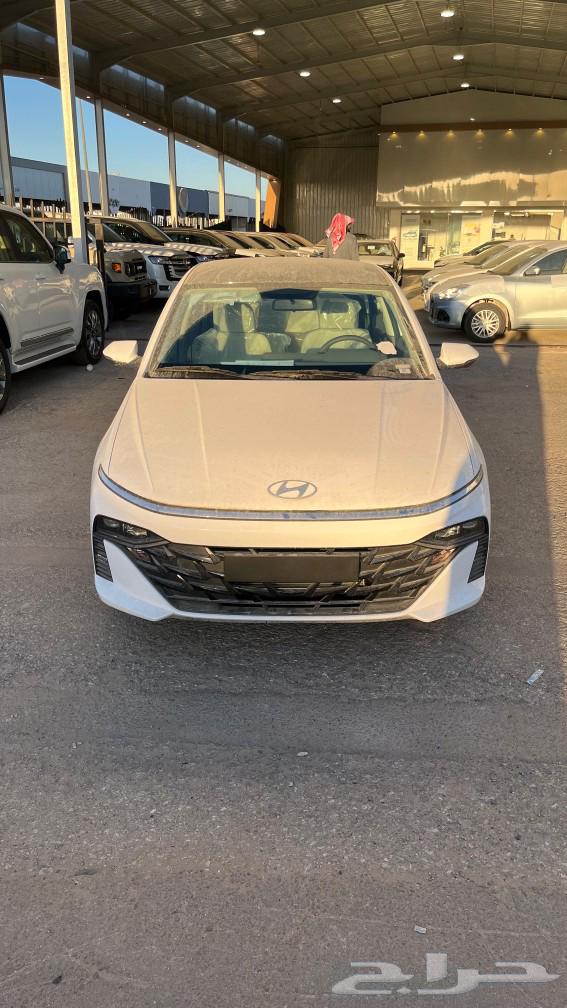 Hyundai Accent FLAT black roof 2025 competitive prices63617254283139111