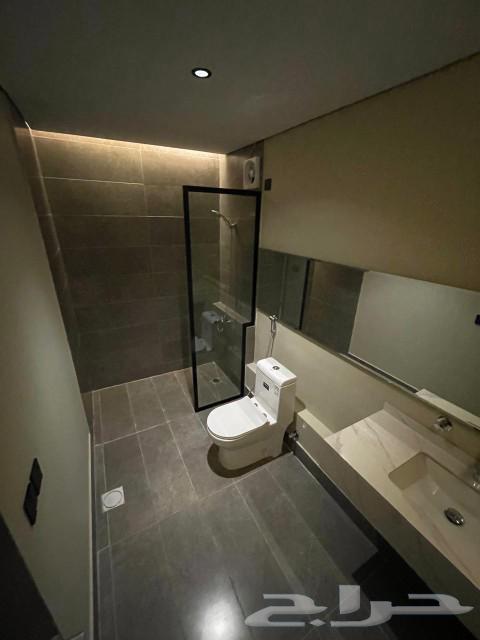 Ad title: Modern furnished studio apartment with red decor63006286032899114