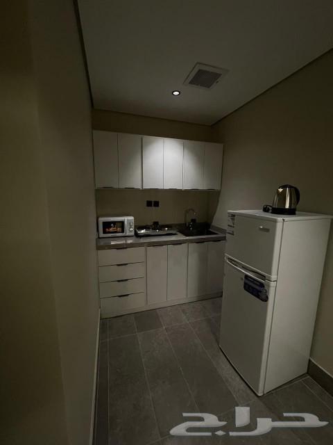 Ad title: Modern furnished studio apartment with red decor63006286032899113