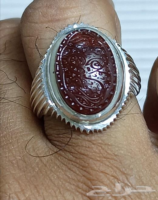 A carved Yemeni heliotrope ring63305571334913110
