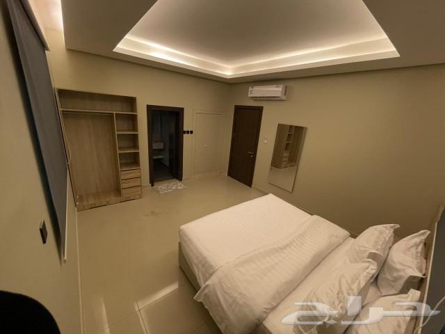 Ad title: Modern furnished studio apartment with red decor63006286032899112