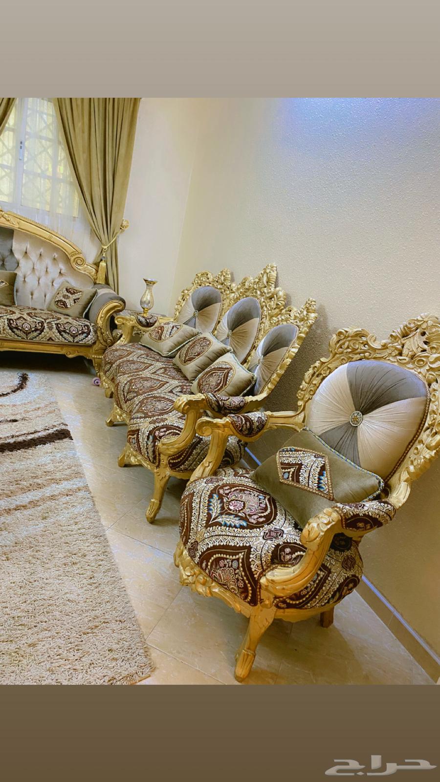 Very Clean Used Living Room Set with Curtains and Carpet64653488840578110